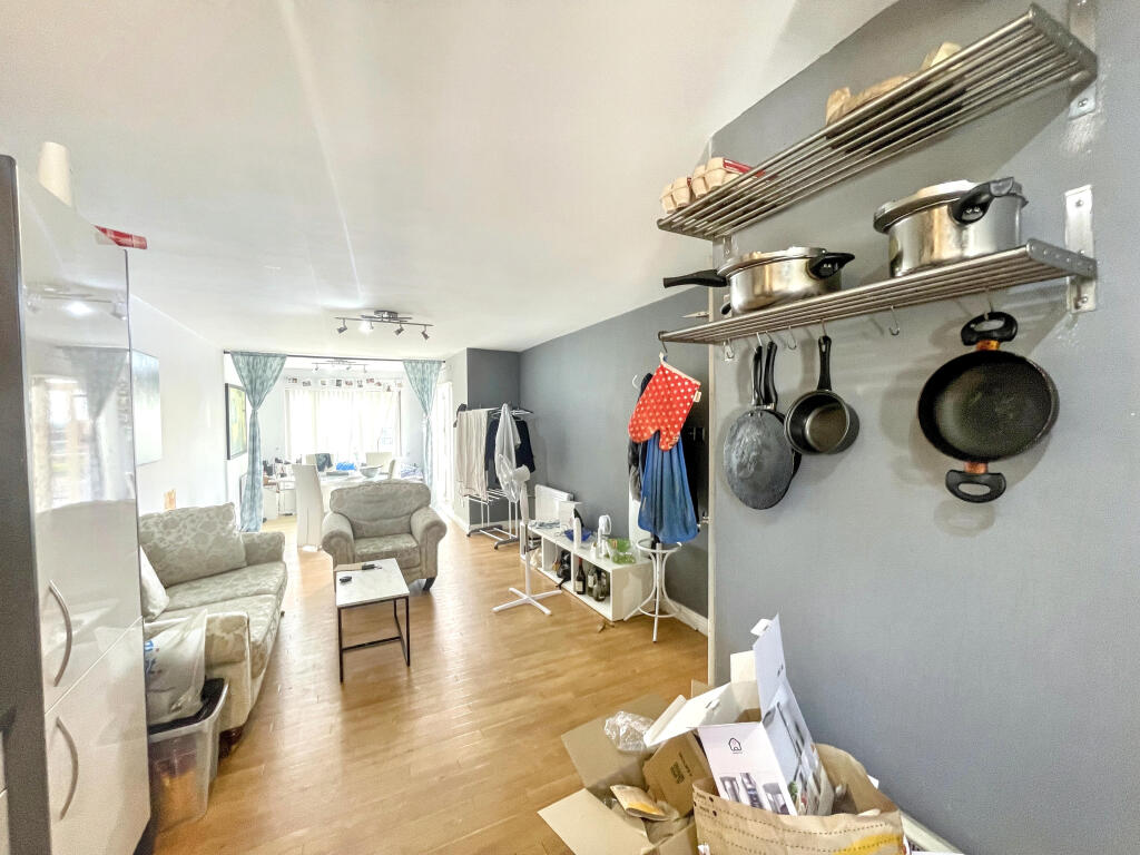 Apartment in Birmingham, Chinese Quarter, Jewellery Quarter - View 4