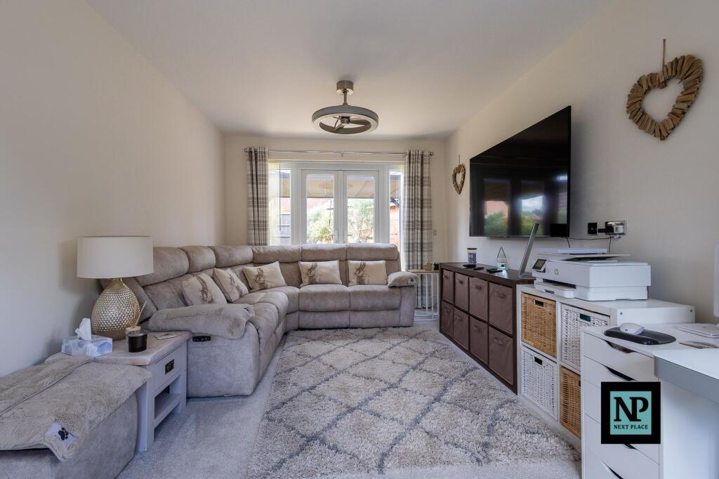 House in Tamworth, Amington - View 5