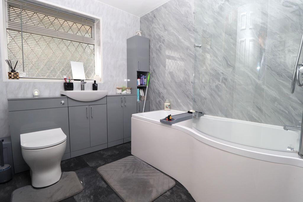 House in Staffordshire Moorlands, Biddulph - View 4