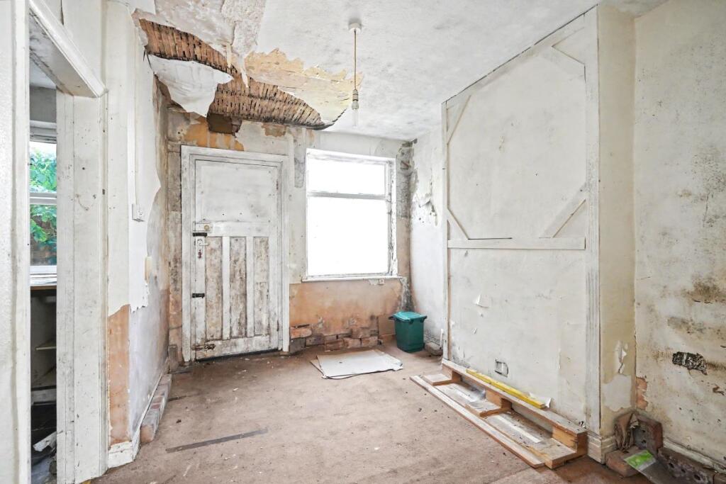 House in Nottingham - View 5