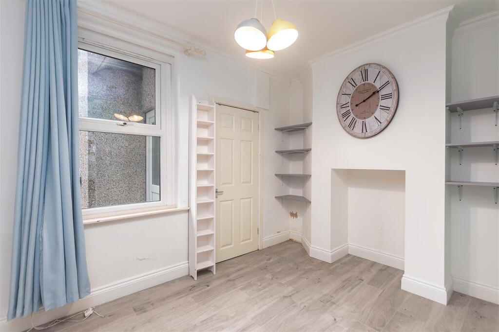 House in Lancaster - View 5