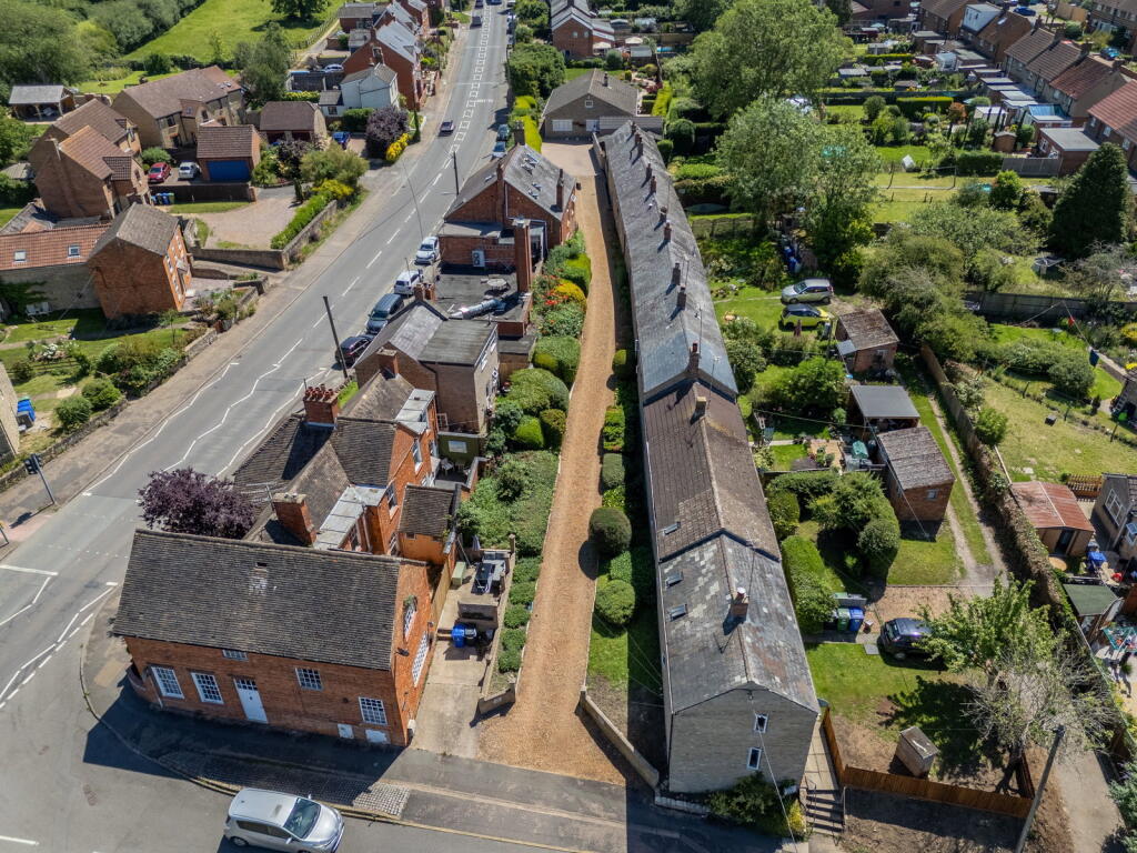 Chase Park Road, Yardley Hastings, NN7 1HD - View 3