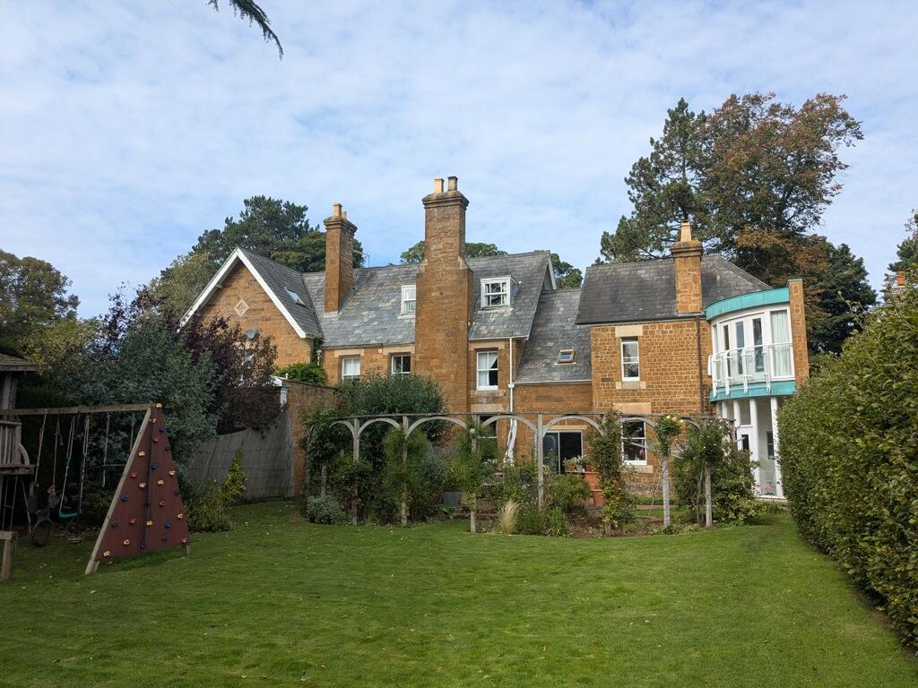 Main image of property: No 2, Uplands House, Upton, Banbury, Warwickshire, OX15 6HJ