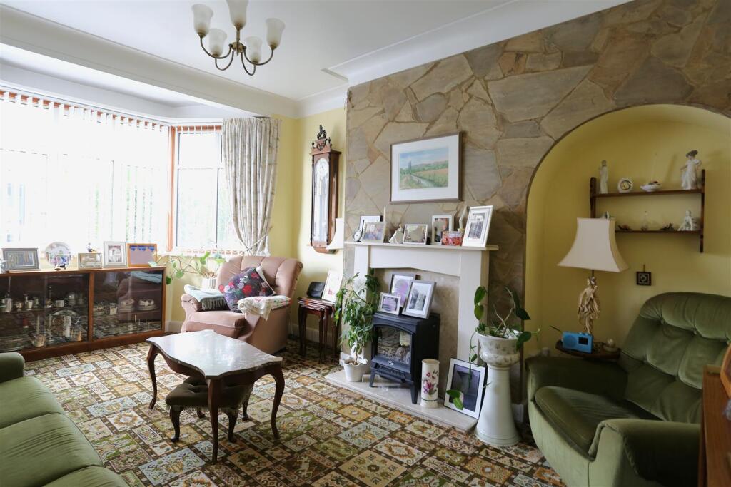 Stoneleigh Park Road, Stoneleigh photo 4