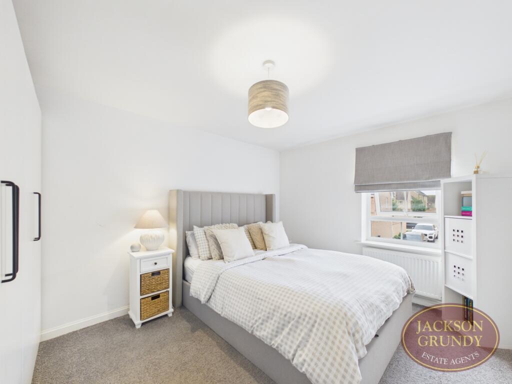 Apartment in Northampton - More