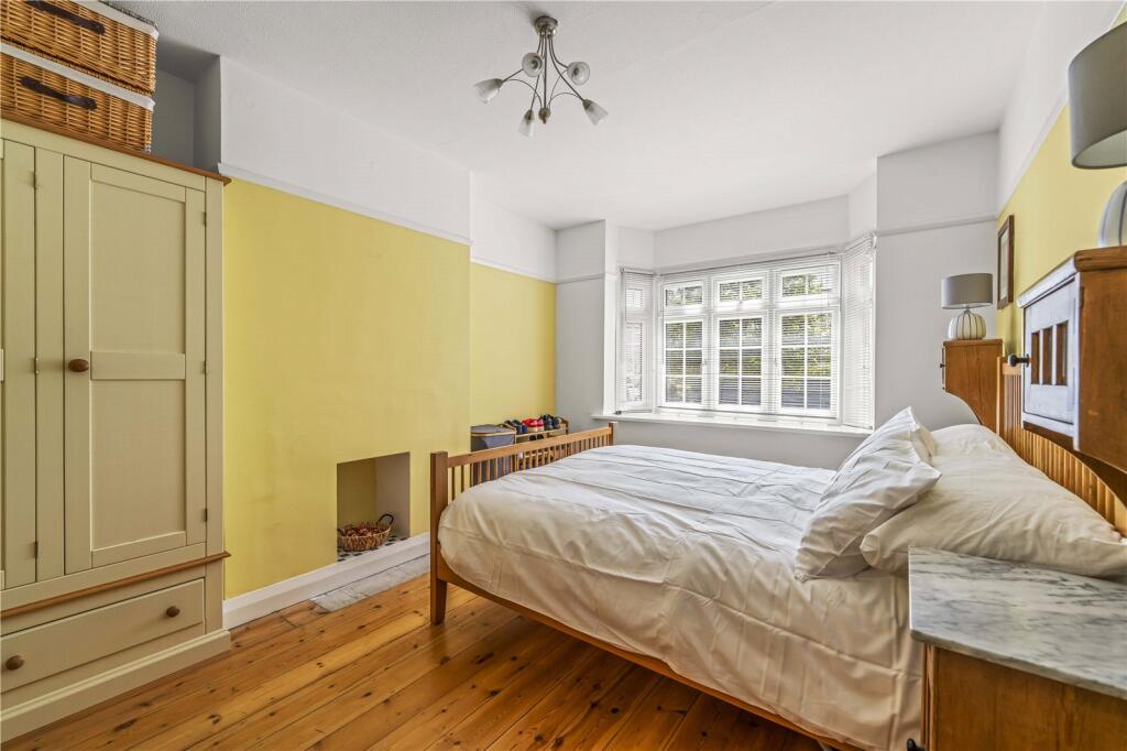 Apartment in London - View 5