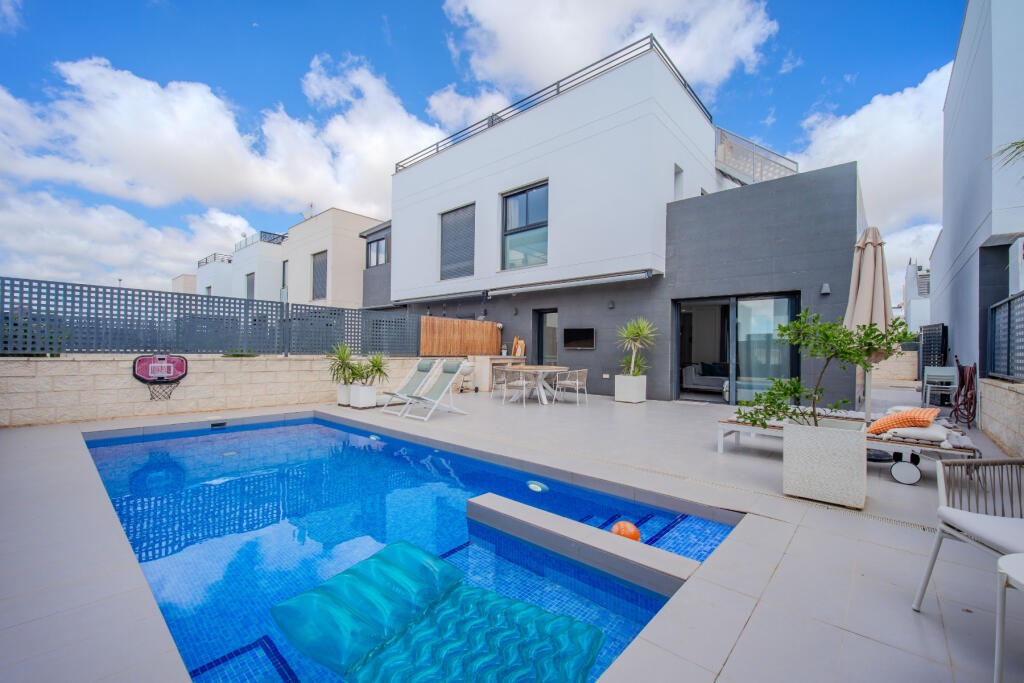 Main image of property: Valencia, Alicante, Ciudad Quesada