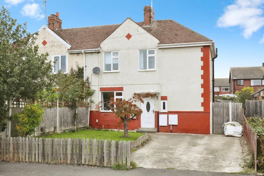 3-bed semi-detached on Gildingwells Road, Woodsetts, Worksop, South Yorkshire, S81, £150,000