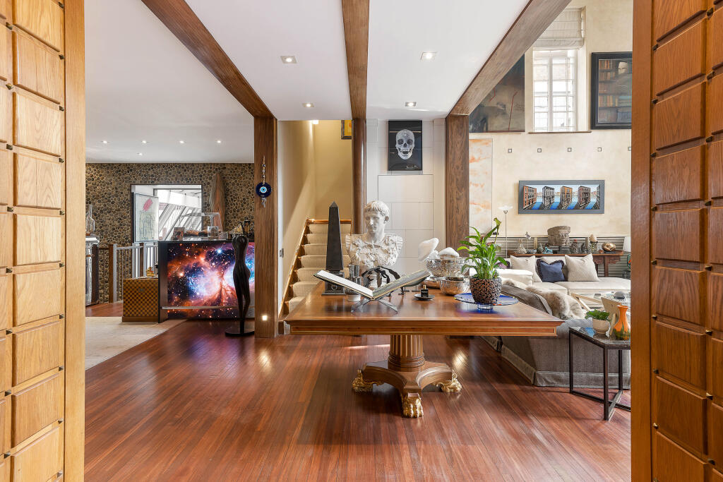 House in London - View 3