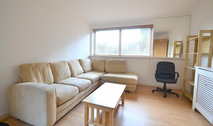 Main image of property: St Mary Le Park Court, Parkgate Road, Battersea, London SW11