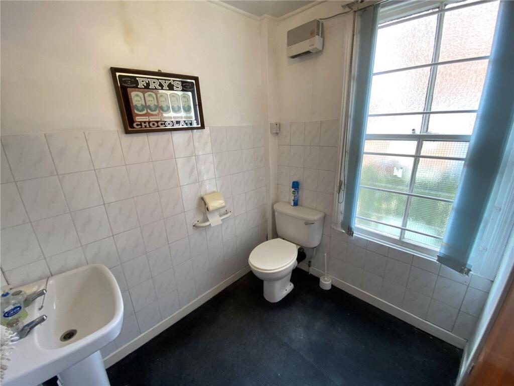 81A Stanley Road, Wakefield, WF1 4LH – další