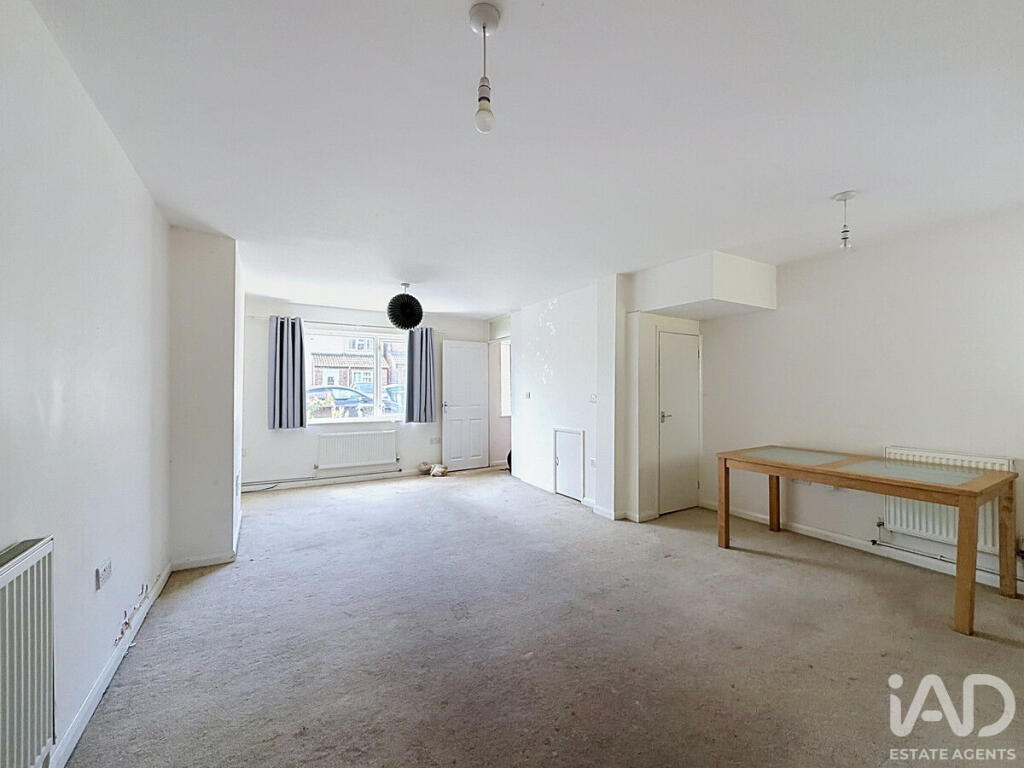 House in Bishop's Stortford, Hockerill - View 5