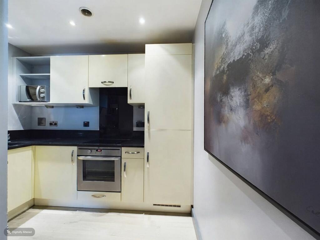 Apartment in Rochester - More