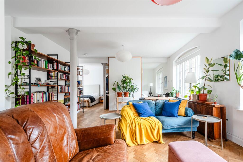 Apartment in London, Bethnal Green - View 2