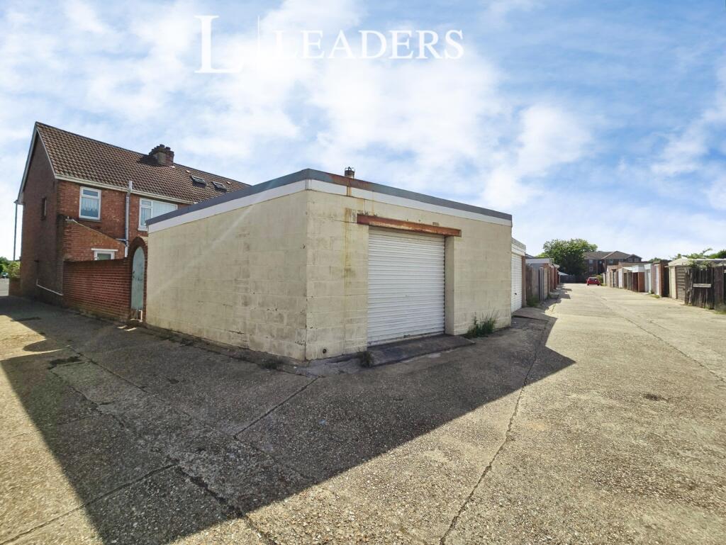 House in Gosport, Hampshire - View 2