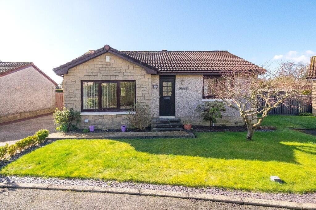 Main image of property: 42 Balgeddie Gardens, Glenrothes, Fife, KY6 3QR
