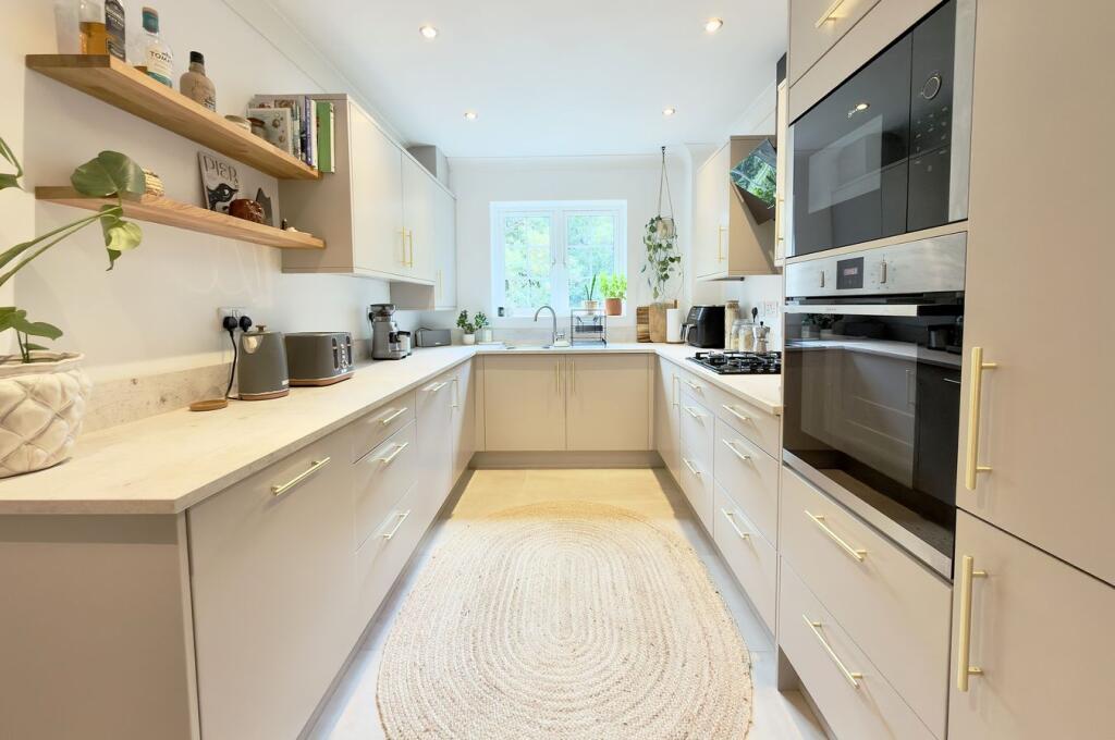 Apartment in Bournemouth, Westbourne - View 4