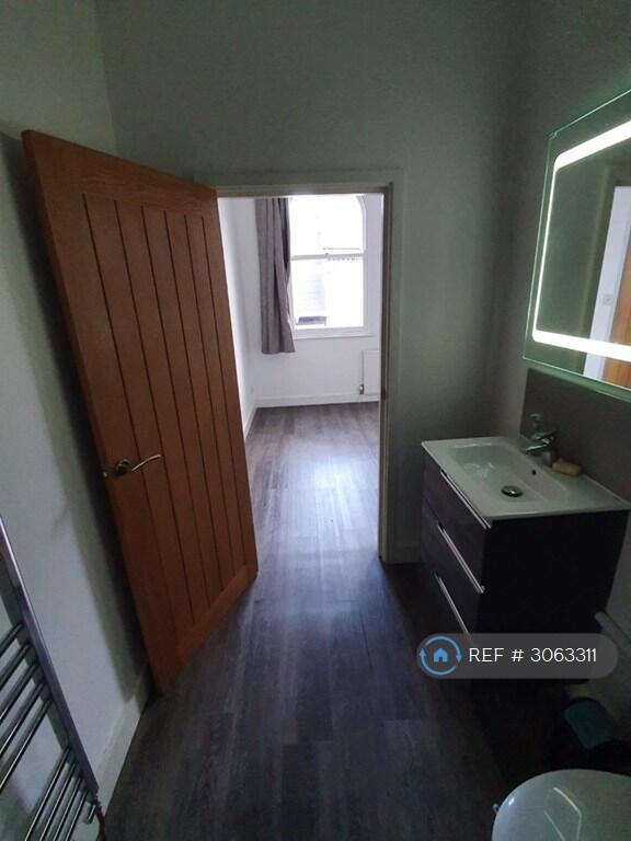 Apartment in Peterborough - View 5