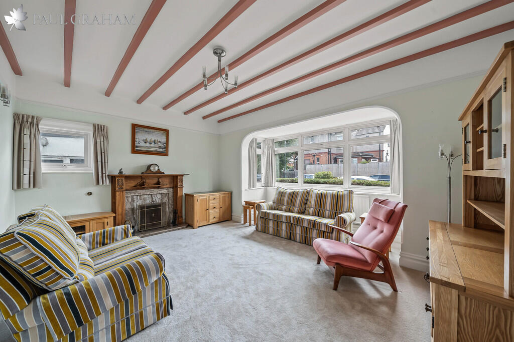 House in Sutton - View 3