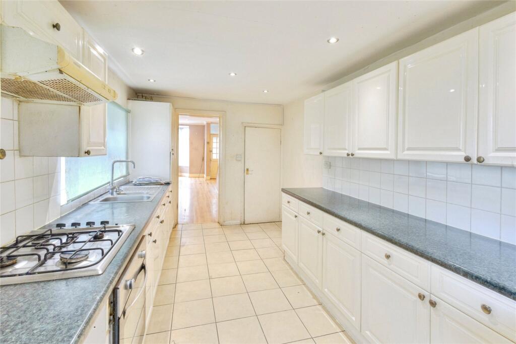 Vivian Road, Wellingborough, Northamptonshire, NN8 - View 5
