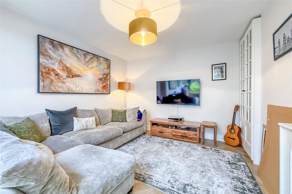 Additional image 19 of Laburnum Grove, St. Albans, Hertfordshire, AL2