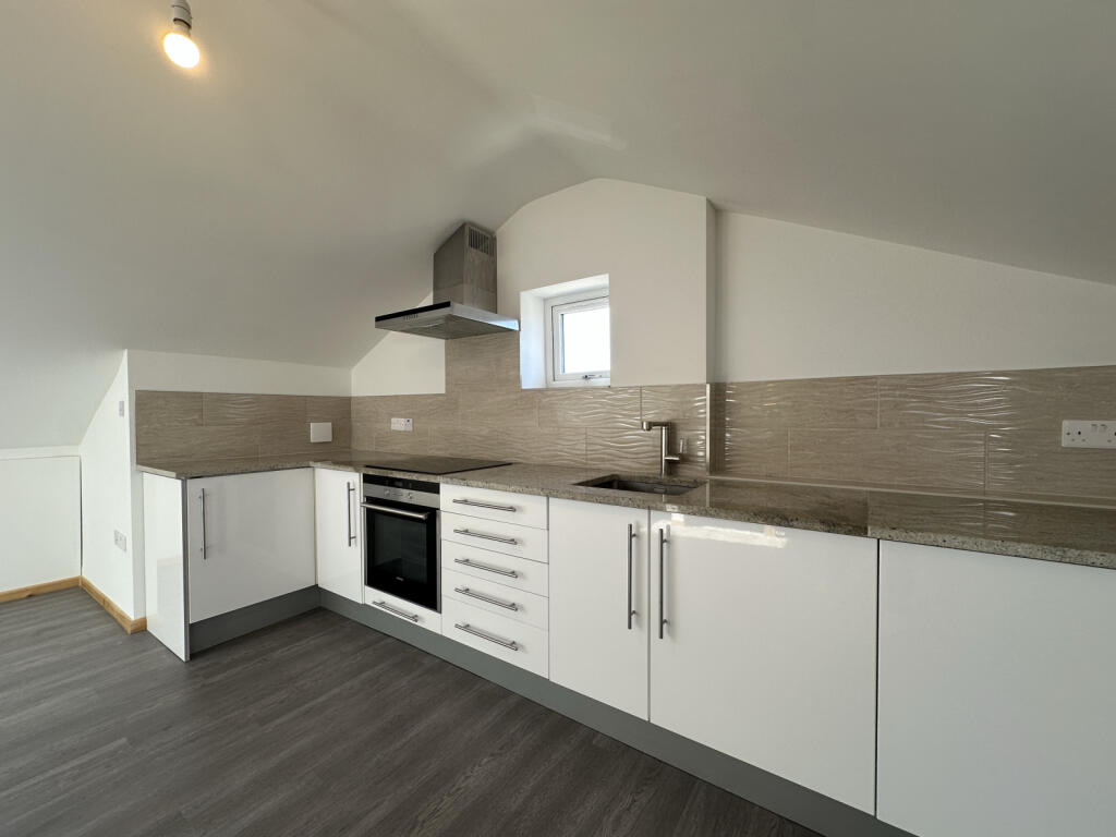 Apartment in Enfield - View 3