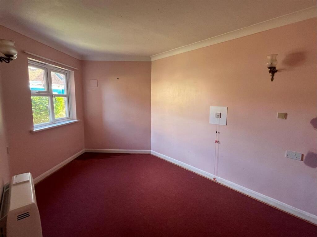 Apartment in Dorchester - View 4