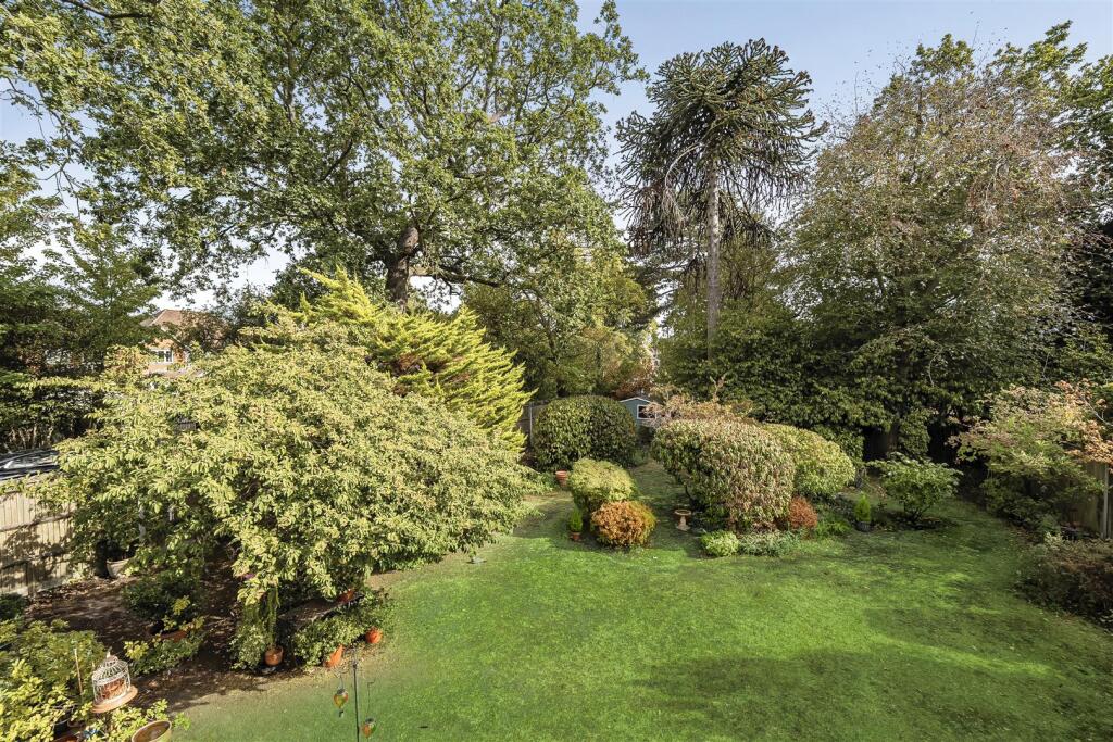 House in Runnymede, Englefield Green - More