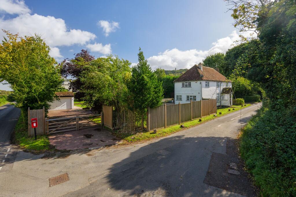 Main image of property: Elham, Canterbury, CT4
