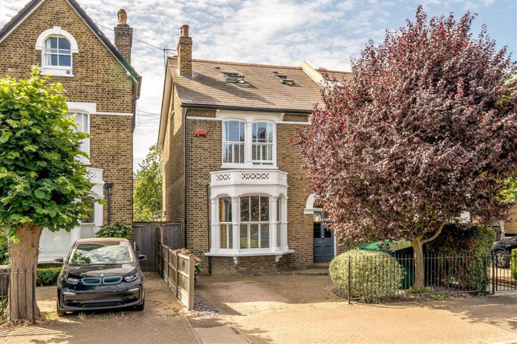 Main image of property: Effingham Road, Lee