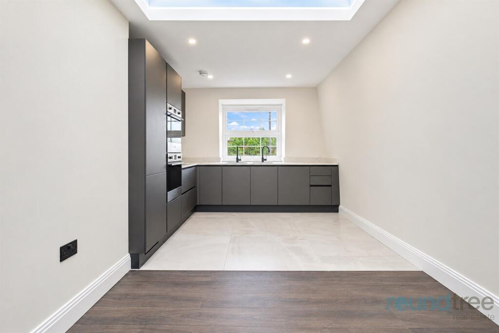 Apartment in London - View 3