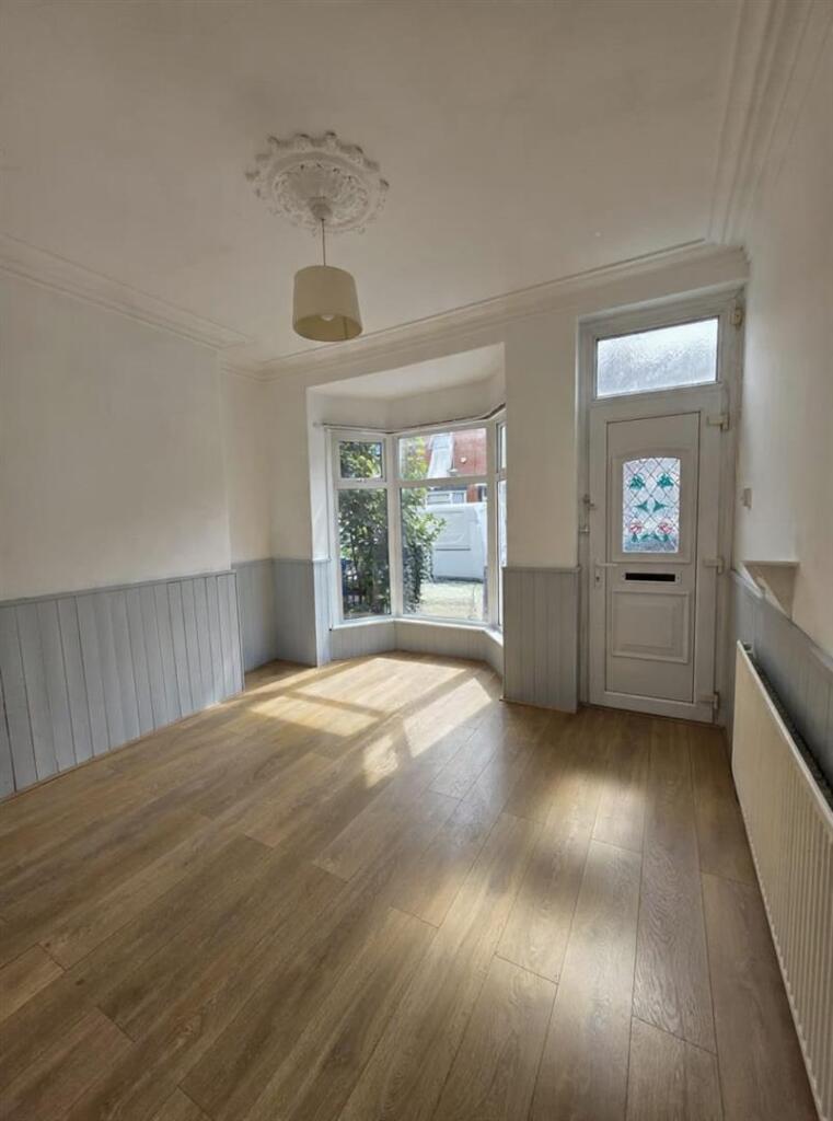 House in Hull - View 2