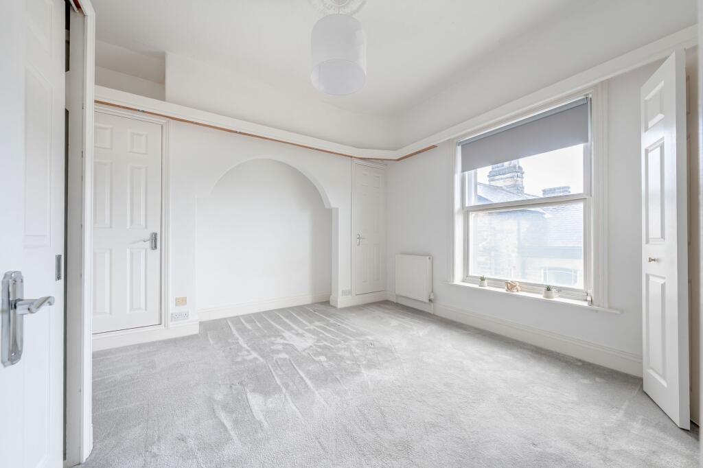 Leeds Road, Harrogate, HG2 - More
