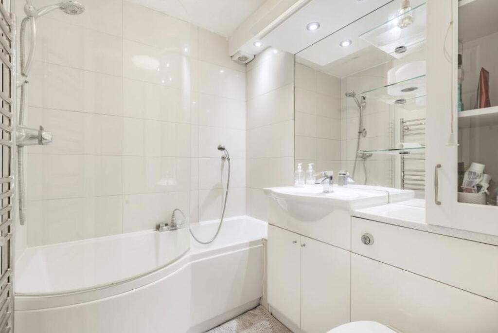 Cambridge Gardens, London, N10 2LN - View 5