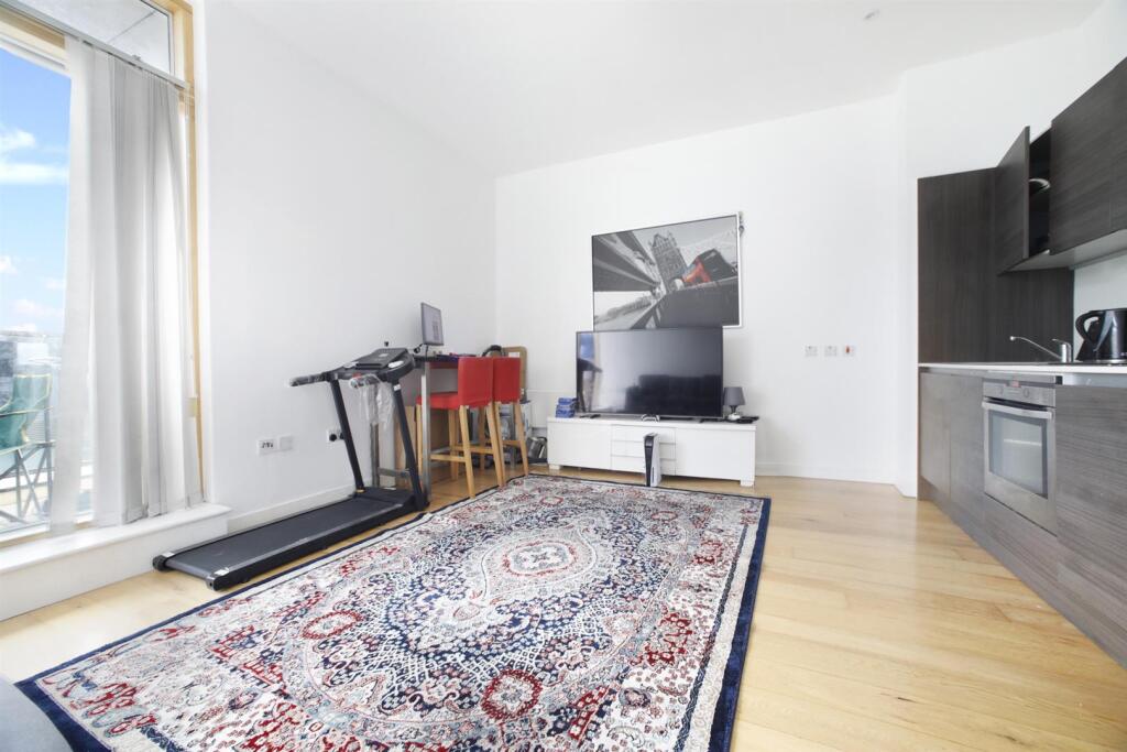 Apartment in London - View 2