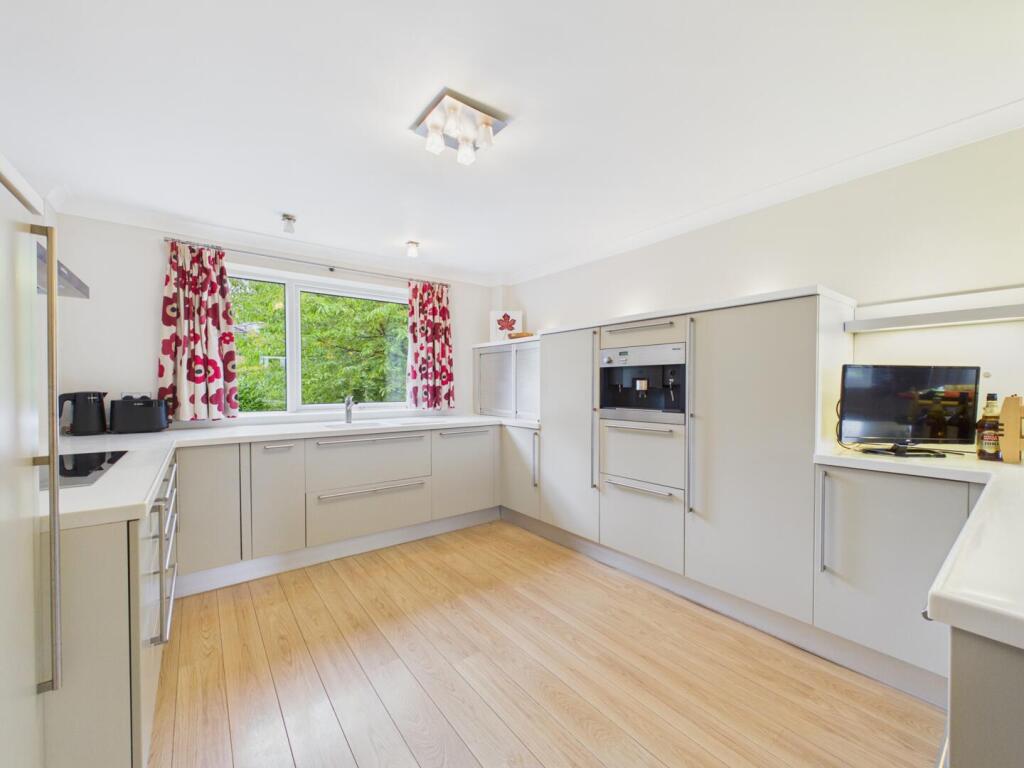 Apartment in Sheffield - View 4