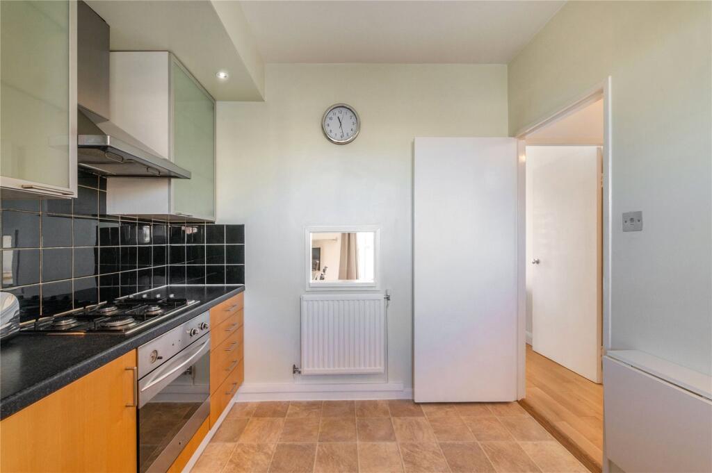 Apartment in London - View 4