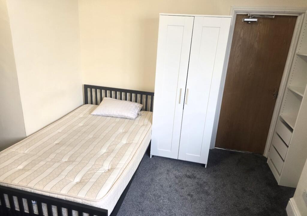 Main image of property: Hampton Road, Redand