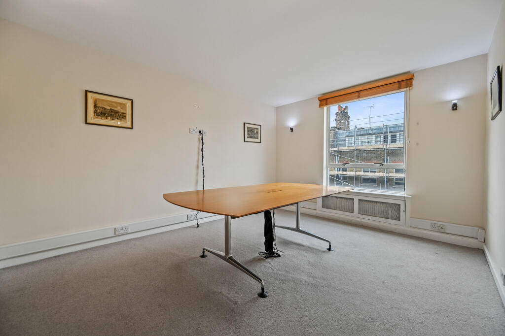 Apartment in London - View 3
