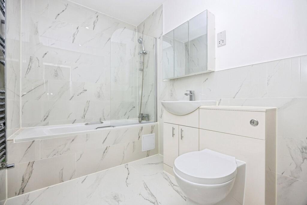 Apartment in Guildford - View 4