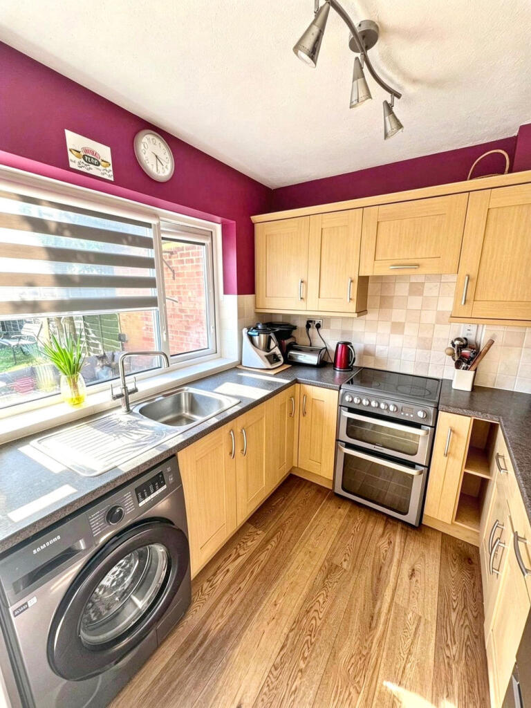 Shore Avenue, Poole - View 5