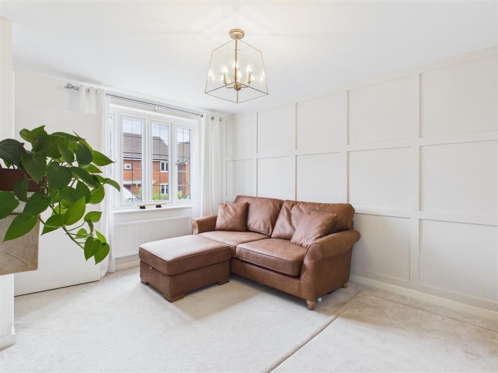 House in Worcester - View 5