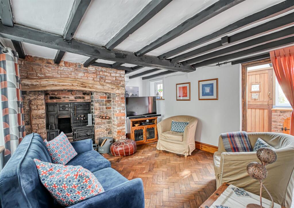 Lantern Cottage, 11-12 St. Leonards Close, Bridgnorth photo 3