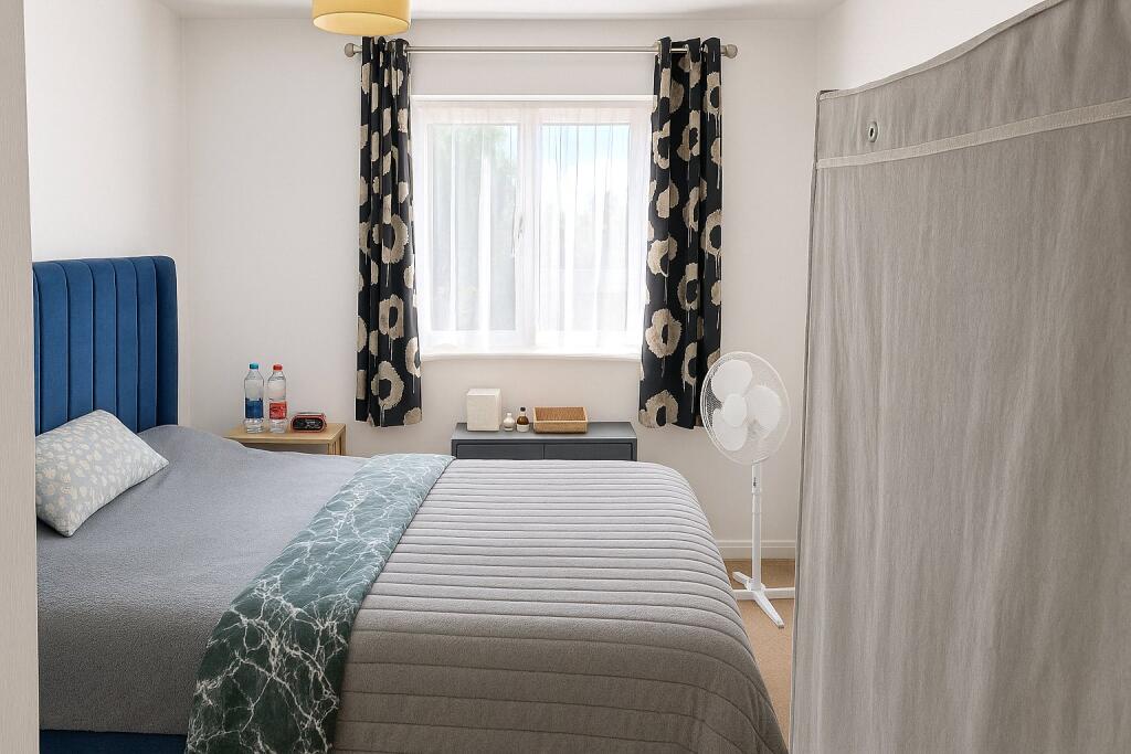 Apartment in Woking, Surrey - View 5