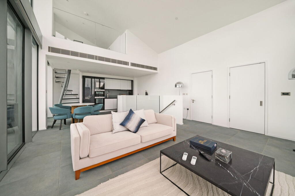 Main image of property: Dollar Bay, London, E14 9AD