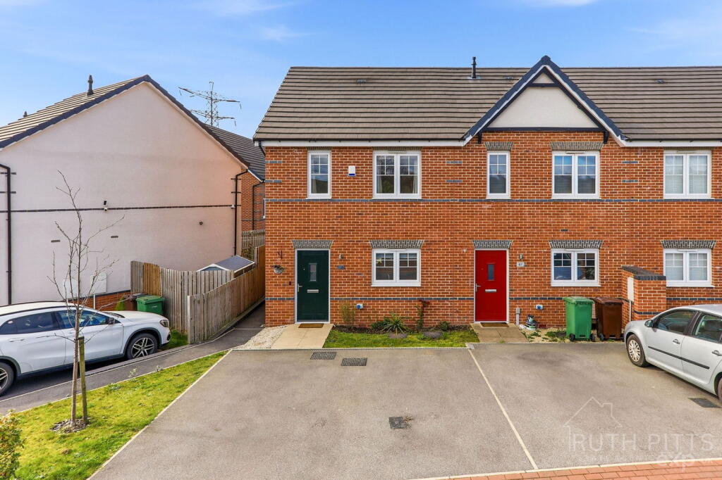 Main image of property: Little Wood Crescent, Wakefield, WF1 5FH