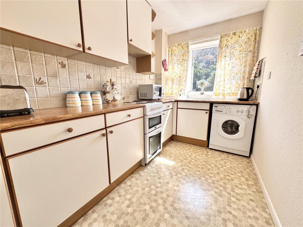 Apartment in Bournemouth - View 5