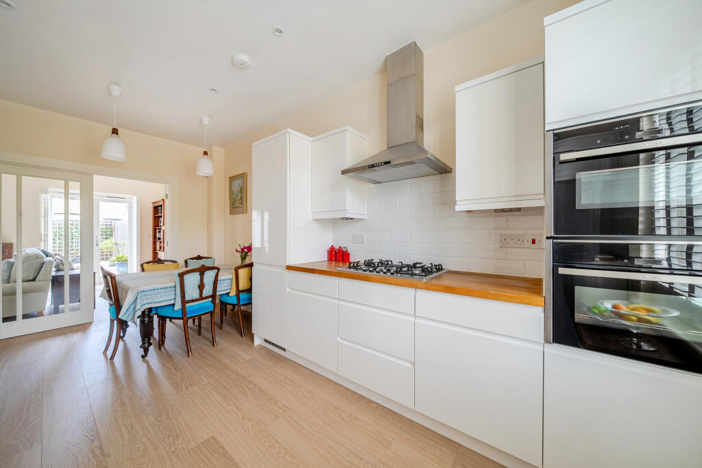 House in Chichester, East Broyle - View 2