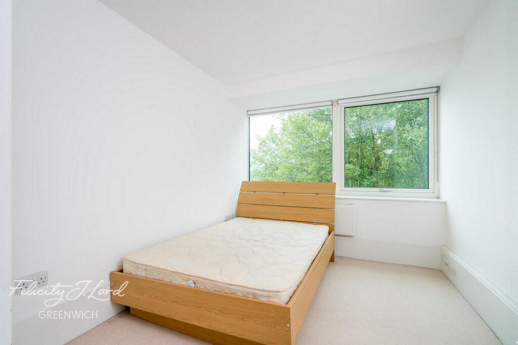 Apartment in London, Pepys Estate, New Cross - View 3
