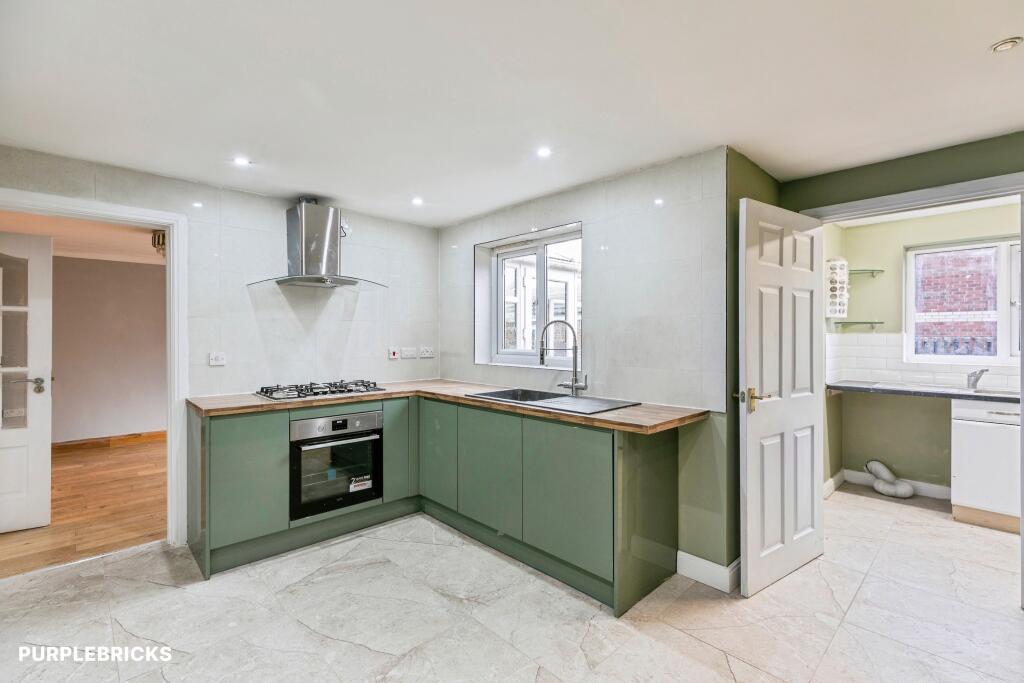 House in Barnsley, South Yorkshire - More